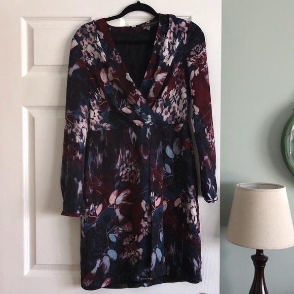 Adrianna Papell dark floral cross front long sleeve dress in size 8 - Picture 1 of 5